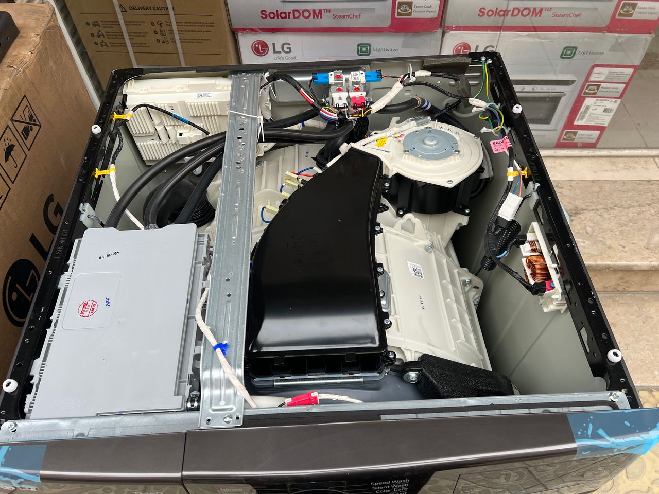 قیمت لباسشویی ال جی 20/12 خشک کن V21 بخارشور دار قیمت لباسشویی ال جی 20/12 خشک کن V21 بخارشور دار