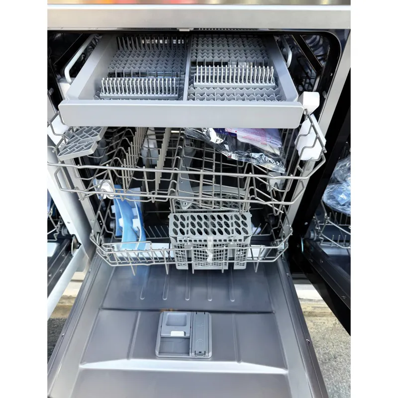 Univa-dishwasher-Goldex-D1401-4 فضای داخلی ظرفشویی یونیوا گلدکس
